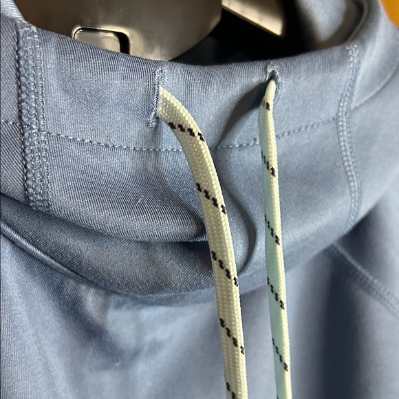 Columbia Blue Sportswear Top - Picture 3 of 9